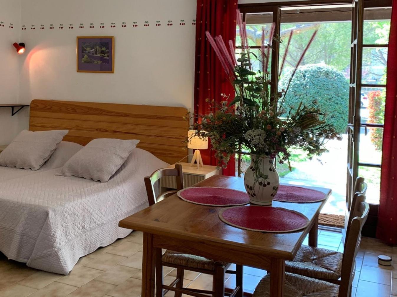 Gite La Loge 142 Route De Carpentras 84210 Venasque Eksteriør billede